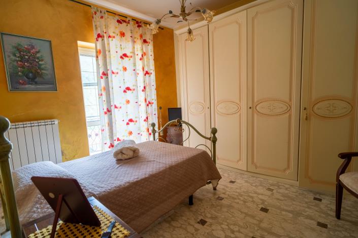 Image No.11-2 Bed Townhouse for sale