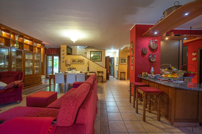 Image No.18-5 Bed Villa for sale