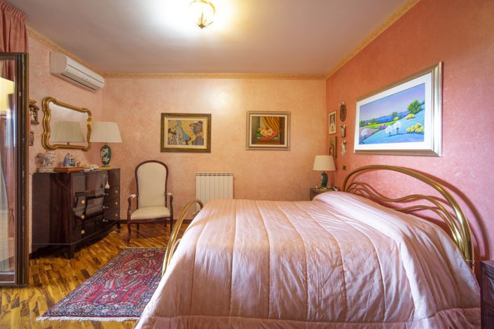 Image No.5-5 Bed Villa for sale