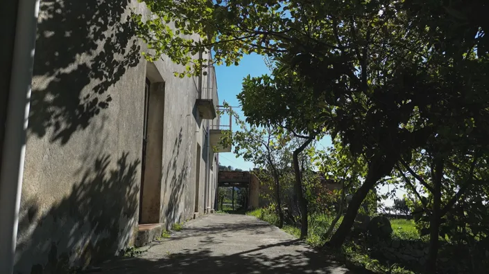 Image No.40-4 Bed Farmhouse for sale