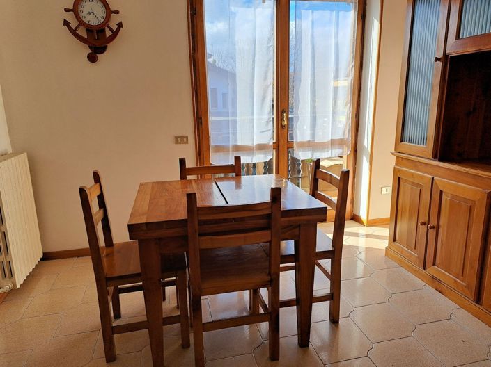 Image No.14-6 Bed House for sale