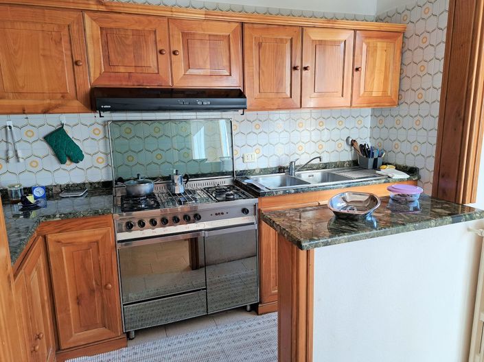 Image No.25-6 Bed House for sale