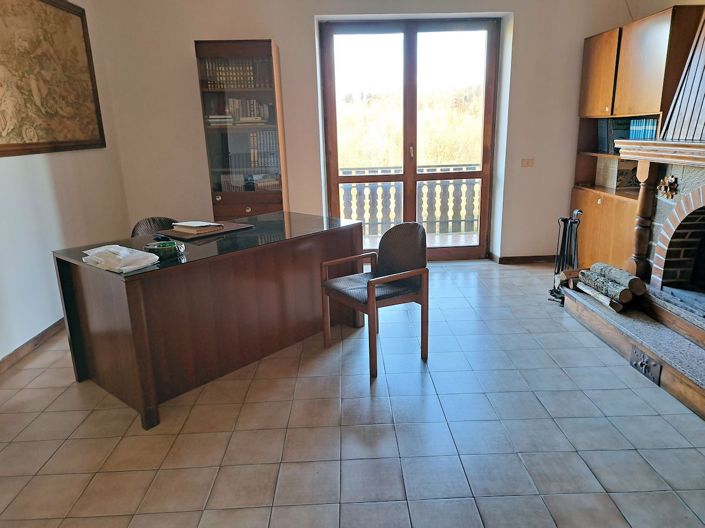 Image No.29-6 Bed House for sale