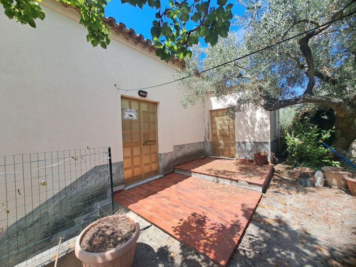 Image No.7-2 Bed Farmhouse for sale