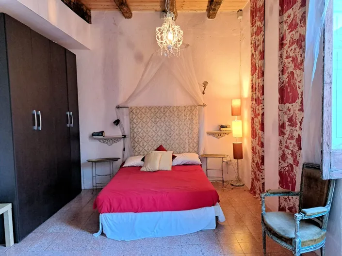 Image No.11-2 Bed Property for sale