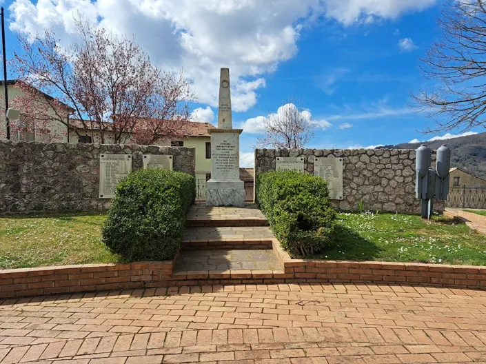 Image No.24-2 Bed Townhouse for sale