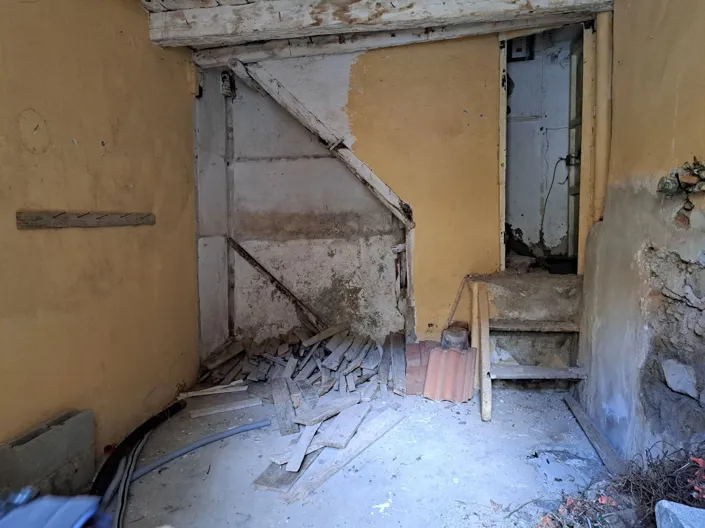 Image No.8-2 Bed Townhouse for sale