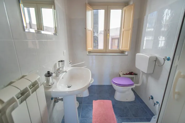 Image No.17-3 Bed Townhouse for sale