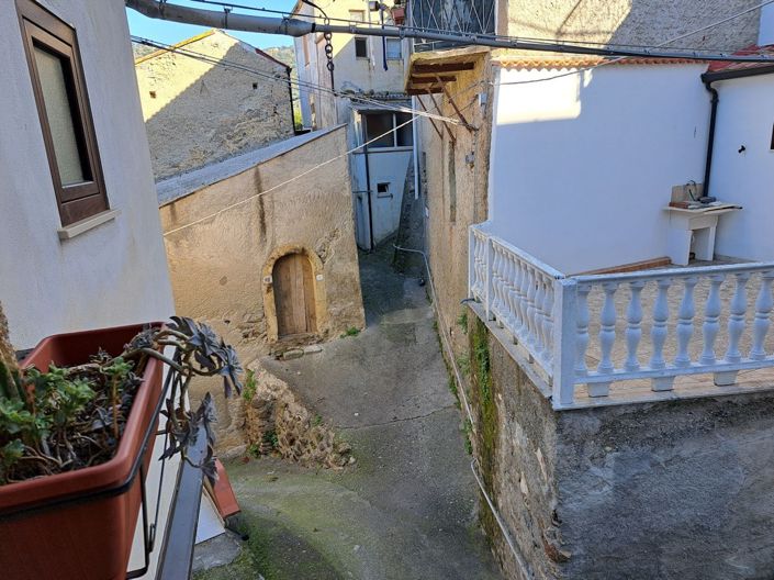 Image No.22-1 Bed Townhouse for sale