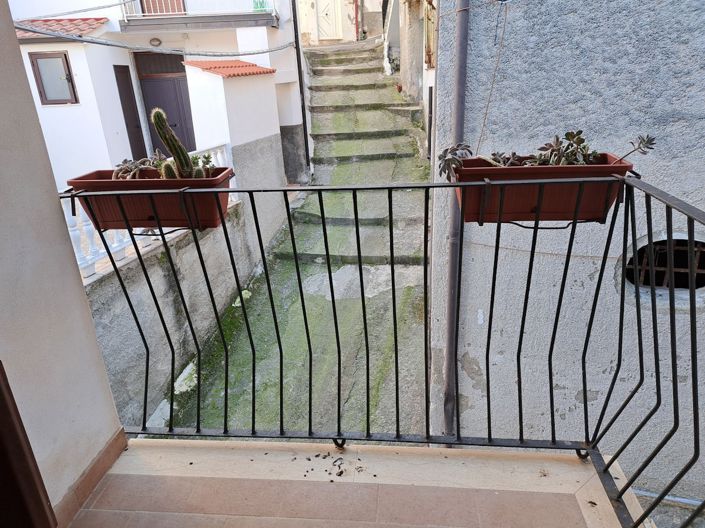 Image No.23-1 Bed Townhouse for sale