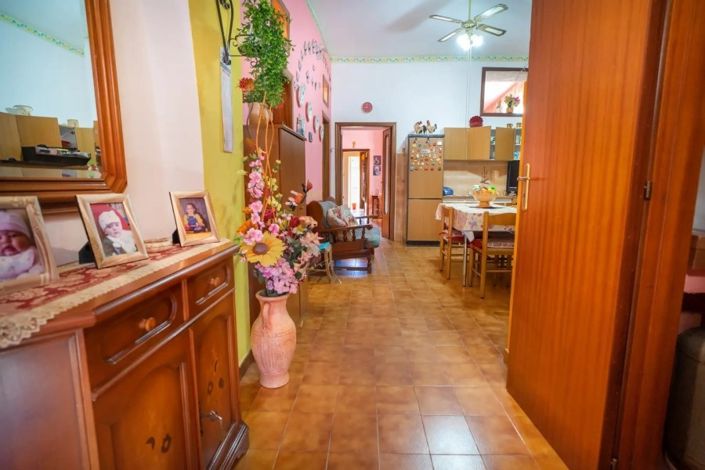 Image No.3-2 Bed Property for sale