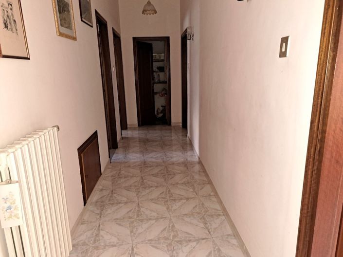 Image No.9-3 Bed Apartment for sale