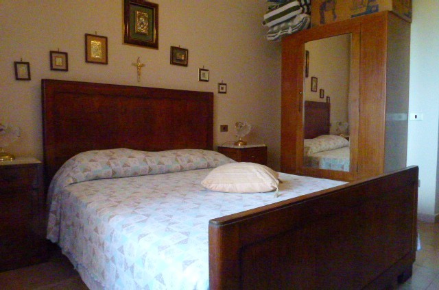 Image No.10-4 Bed Villa for sale