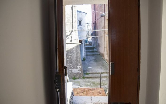 Image No.5-2 Bed Property for sale