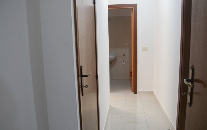 Image No.6-2 Bed Property for sale