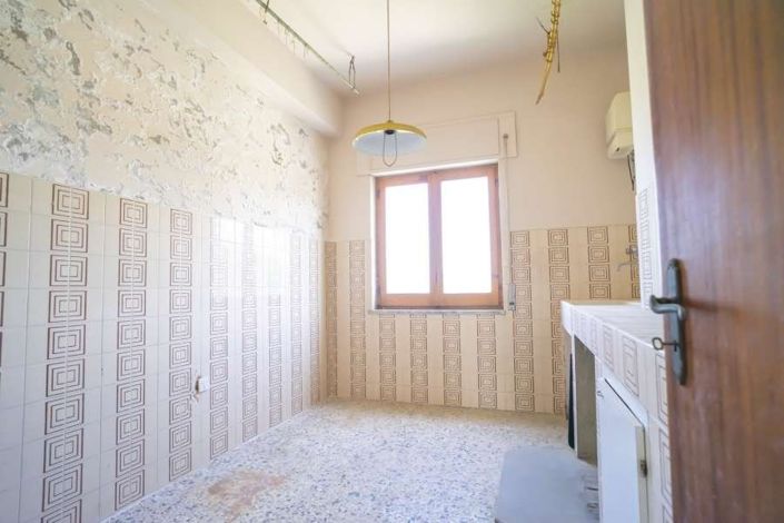 Image No.6-2 Bed Villa for sale