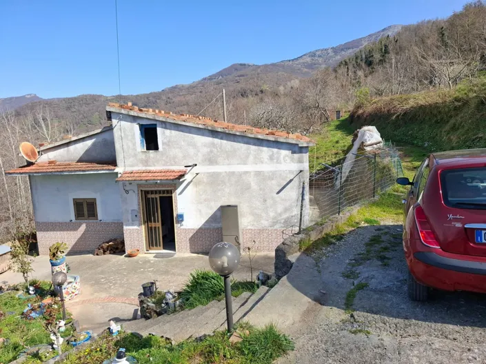 Image No.18-2 Bed House for sale