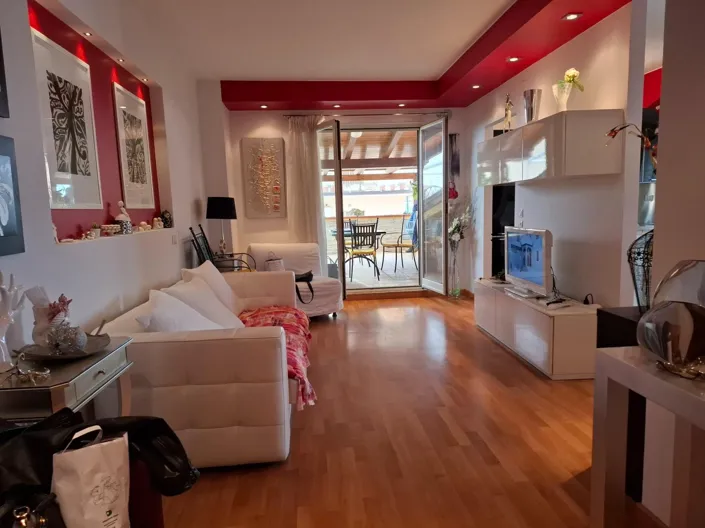 Image No.11-2 Bed Apartment for sale