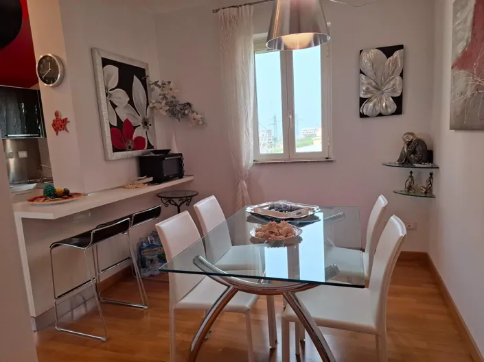 Image No.5-2 Bed Apartment for sale