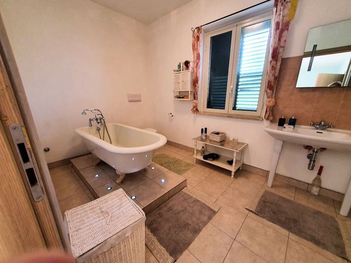 Image No.3-2 Bed Villa for sale