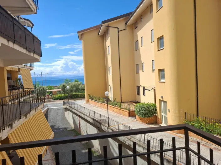 Image No.28-2 Bed Apartment for sale