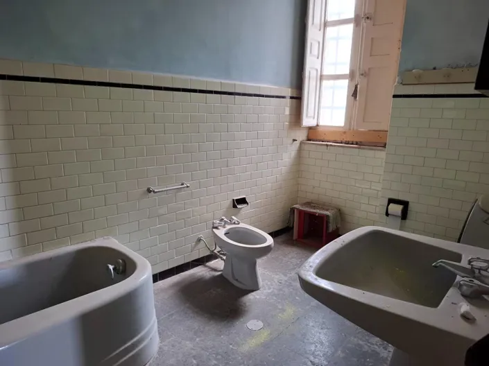 Image No.13-3 Bed Property for sale