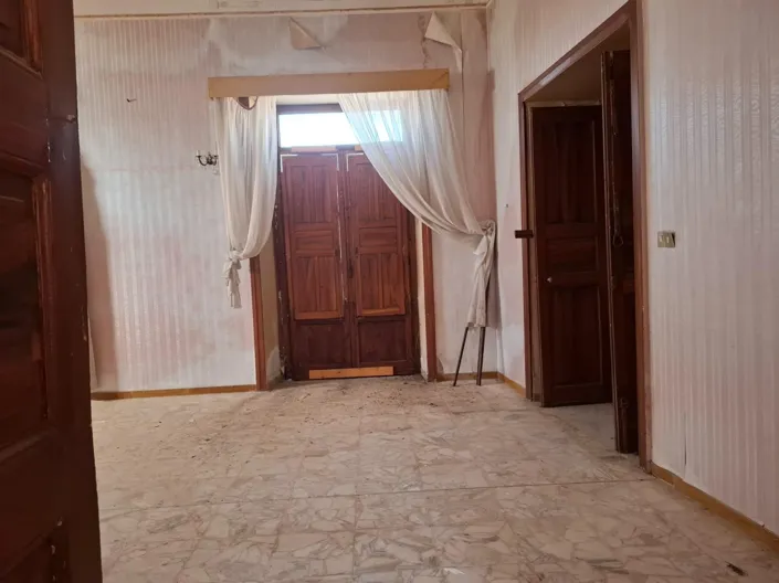 Image No.6-3 Bed Property for sale