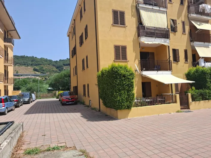 Image No.23-2 Bed Apartment for sale