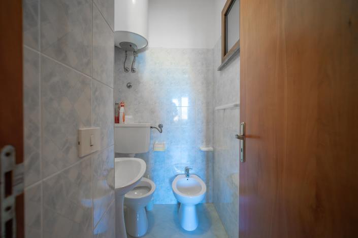 Image No.8-2 Bed Townhouse for sale