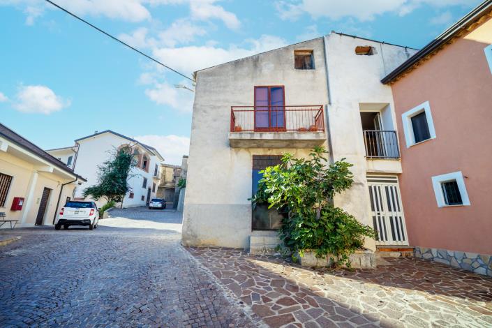 Image No.1-2 Bed Townhouse for sale