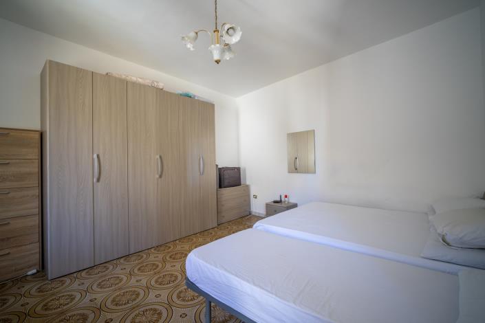 Image No.6-3 Bed Townhouse for sale