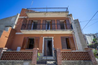 1 - Calabria, Townhouse