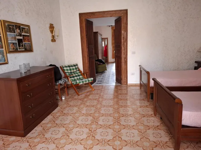 Image No.19-4 Bed Apartment for sale