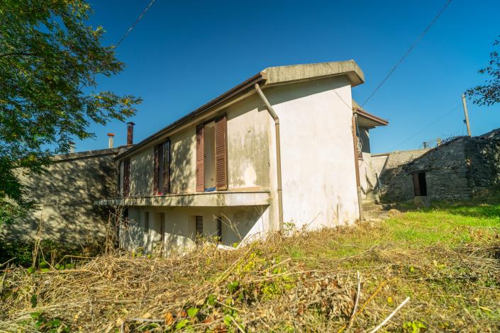 Image No.2-2 Bed Country House for sale