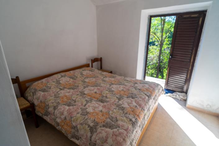 Image No.5-2 Bed Country House for sale