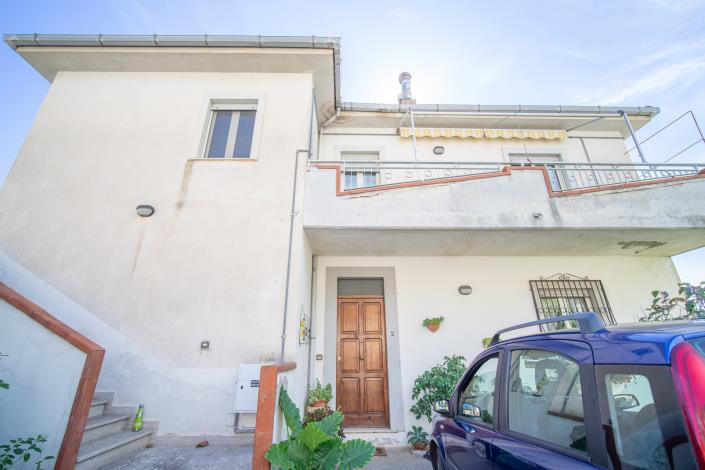 Image No.1-3 Bed Apartment for sale