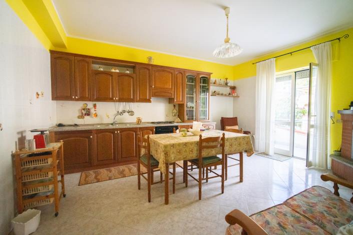 Image No.6-3 Bed Apartment for sale