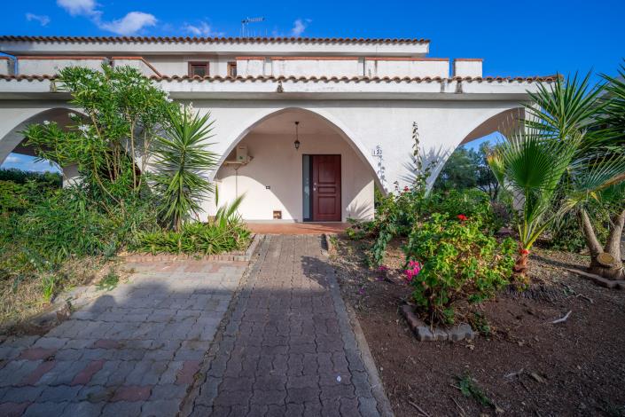 Image No.1-2 Bed Villa for sale