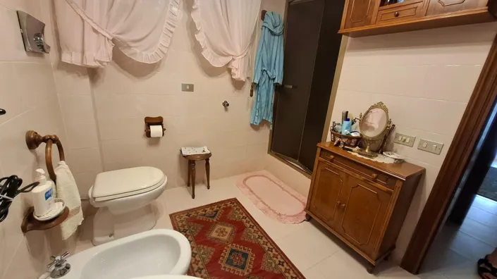 Image No.10-4 Bed Villa for sale