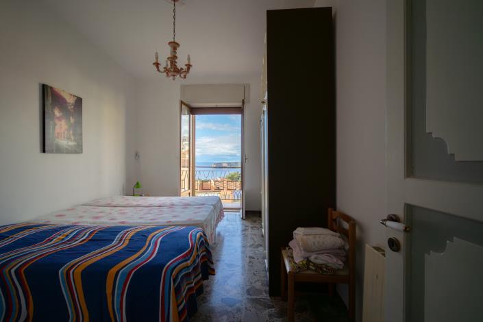 Image No.6-6 Bed Townhouse for sale