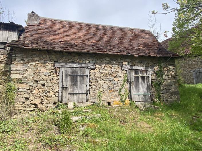 Image No.13-3 Bed Farmhouse for sale