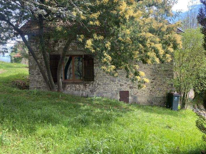 Image No.19-3 Bed Farmhouse for sale