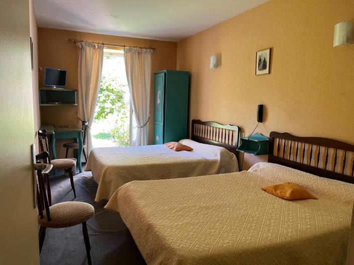 Image No.26-11 Bed House for sale