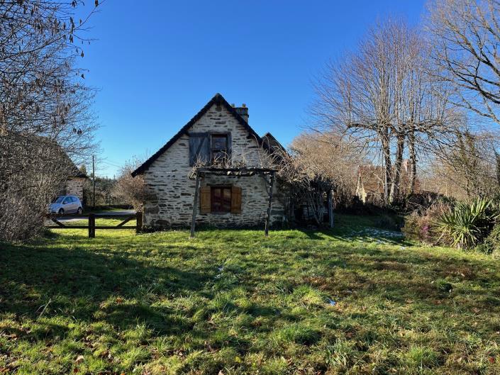 Image No.4-2 Bed Country Property for sale