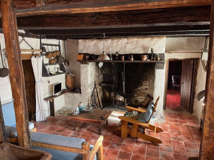 Image No.10-2 Bed Country Property for sale