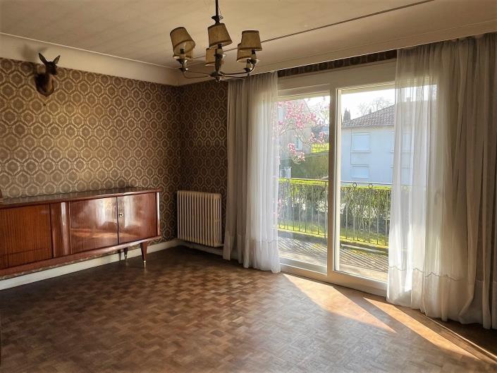 Image No.7-2 Bed Village House for sale