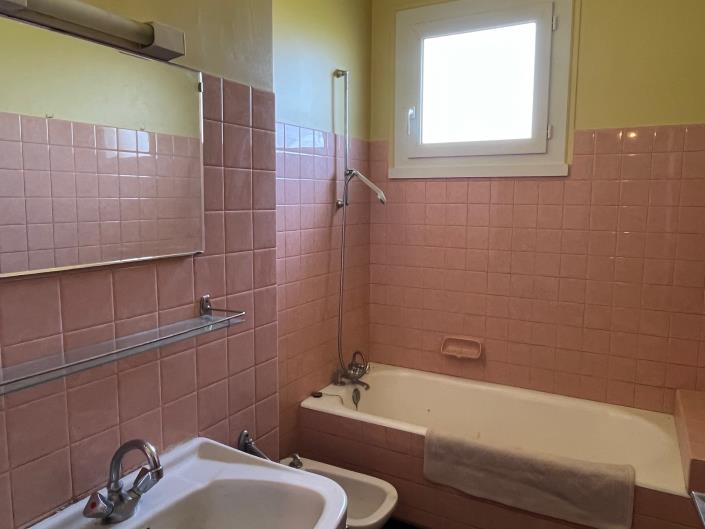 Image No.8-2 Bed Village House for sale