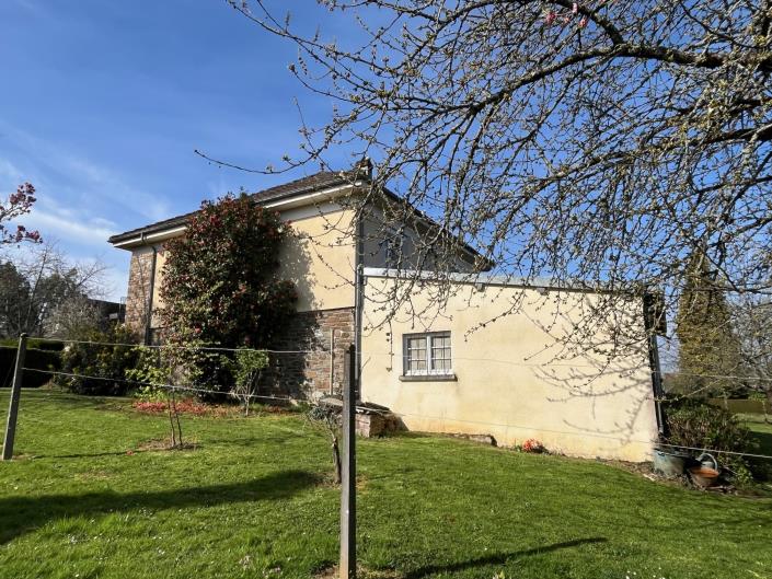 Image No.15-2 Bed Village House for sale