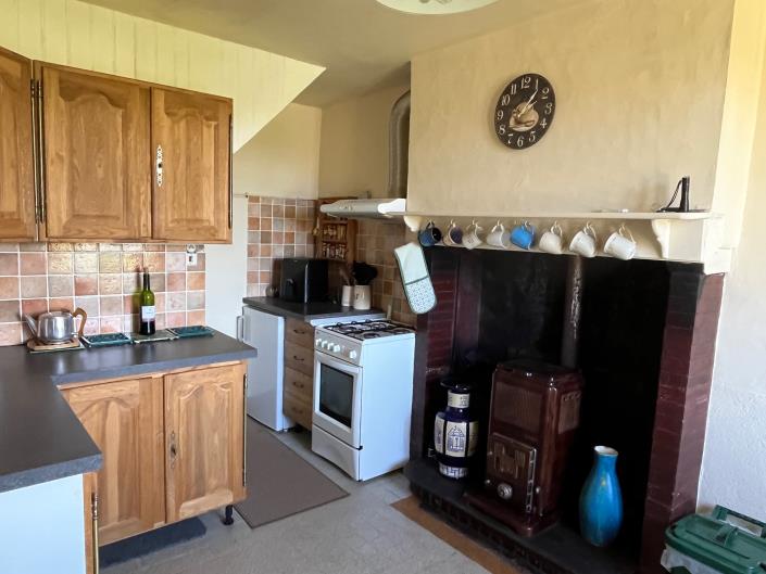 Image No.8-2 Bed Country House for sale