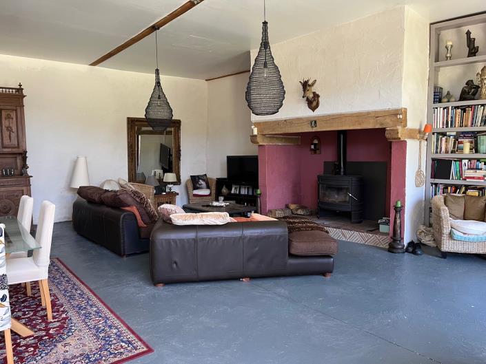 Image No.9-4 Bed Country Property for sale